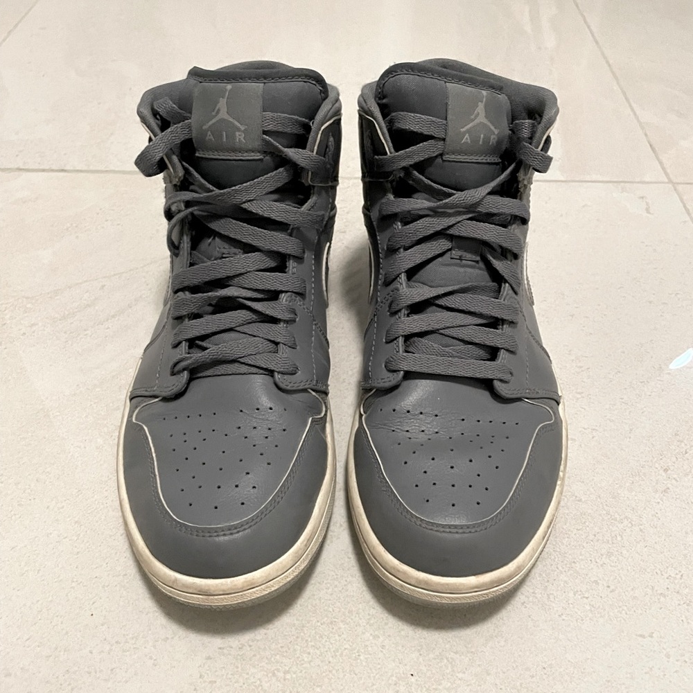 Grey Jordan 1 Retro Mid Men’s 10